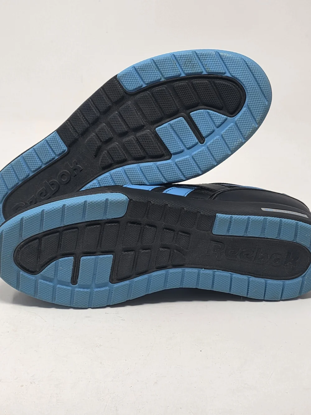 RARE REEBOK Classic Vintage Style Womens Black & Blue Sneaker Size 7.5 NWT